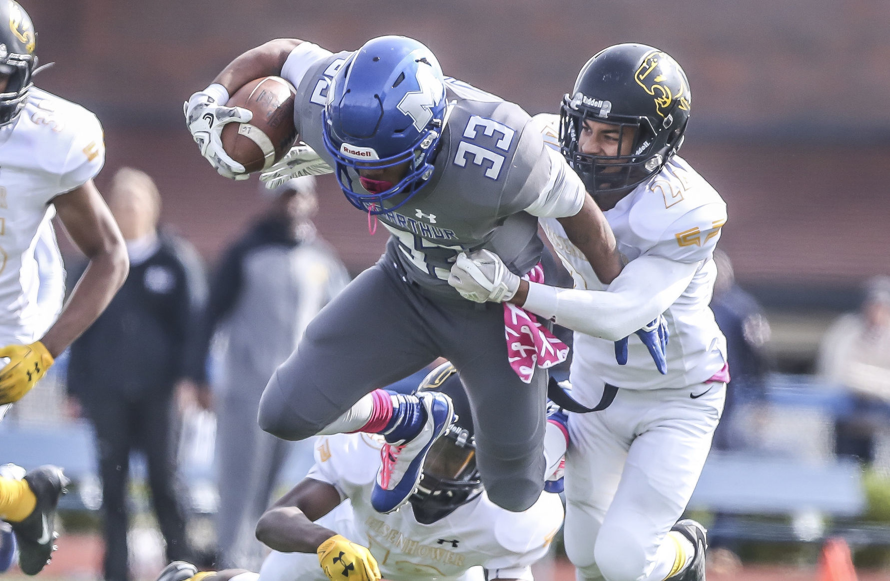 Eisenhower vs MacArthur Football 13 10.12.18.JPG
